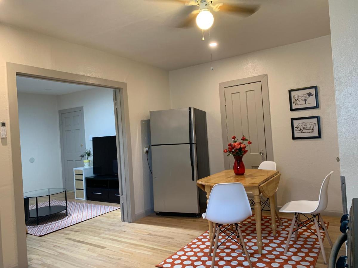 125-#4 Downtown Cozy Upstairs One Bedroom Apt San Antonio Exterior photo