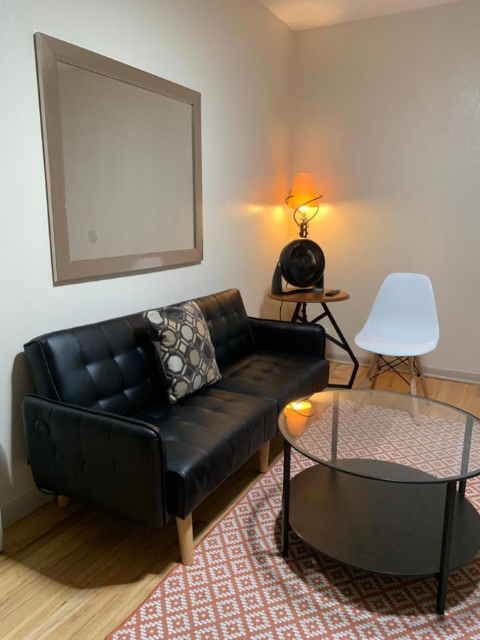 125-#4 Downtown Cozy Upstairs One Bedroom Apt San Antonio Exterior photo